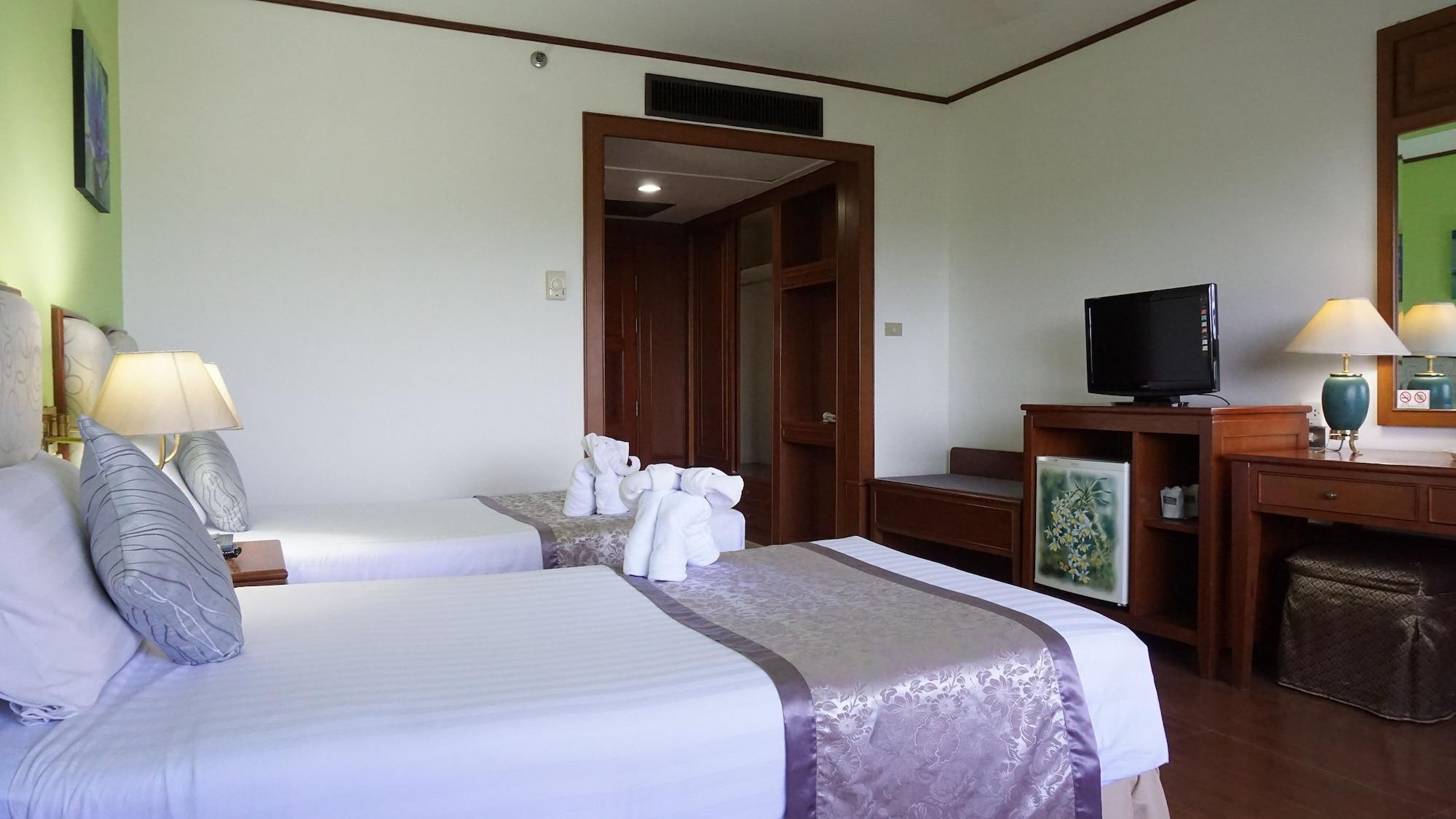 Wattana Park Hotel Trang Buitenkant foto