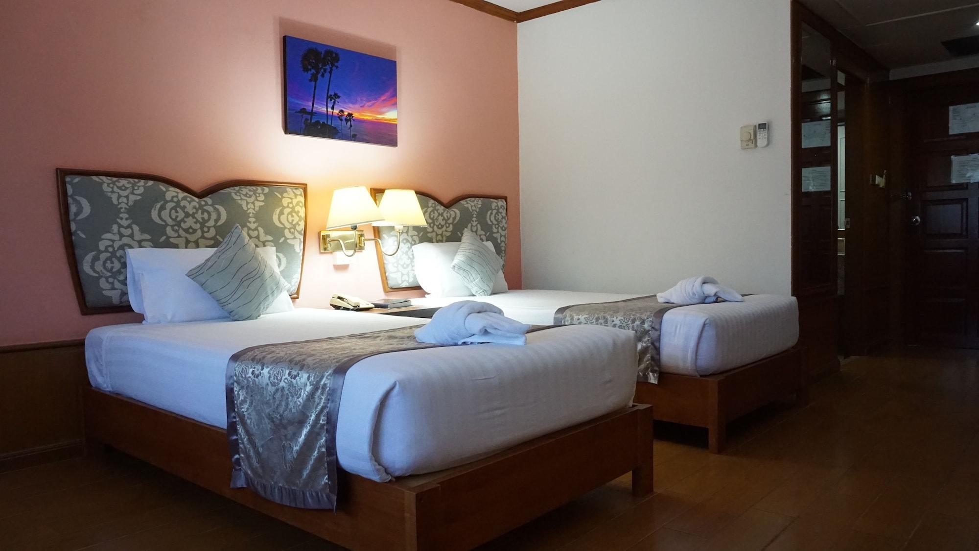 Wattana Park Hotel Trang Buitenkant foto