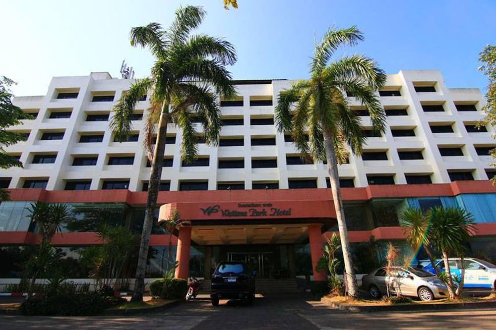 Wattana Park Hotel Trang Buitenkant foto