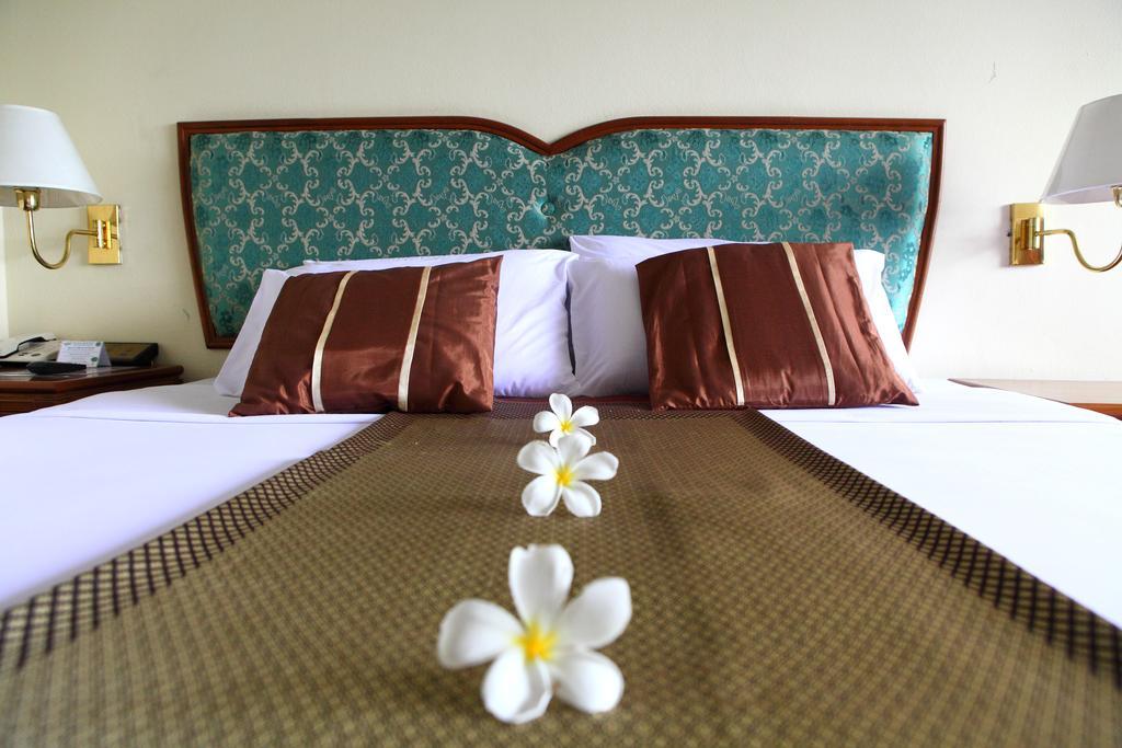 Wattana Park Hotel Trang Buitenkant foto