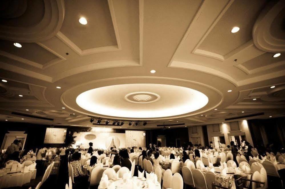 Wattana Park Hotel Trang Buitenkant foto