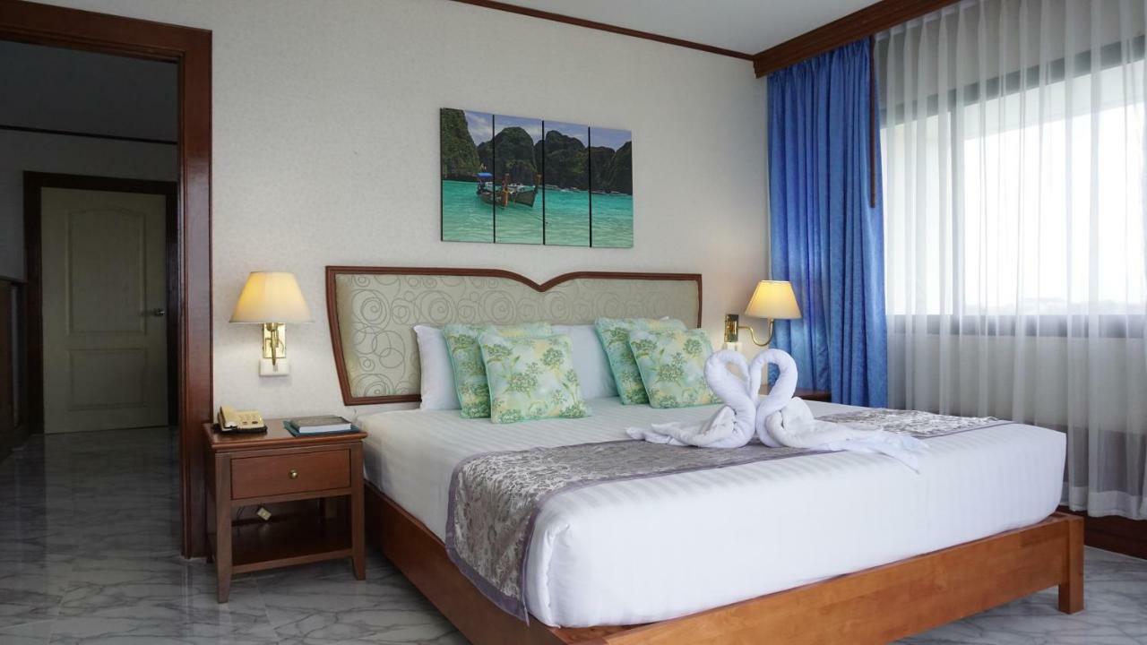 Wattana Park Hotel Trang Buitenkant foto