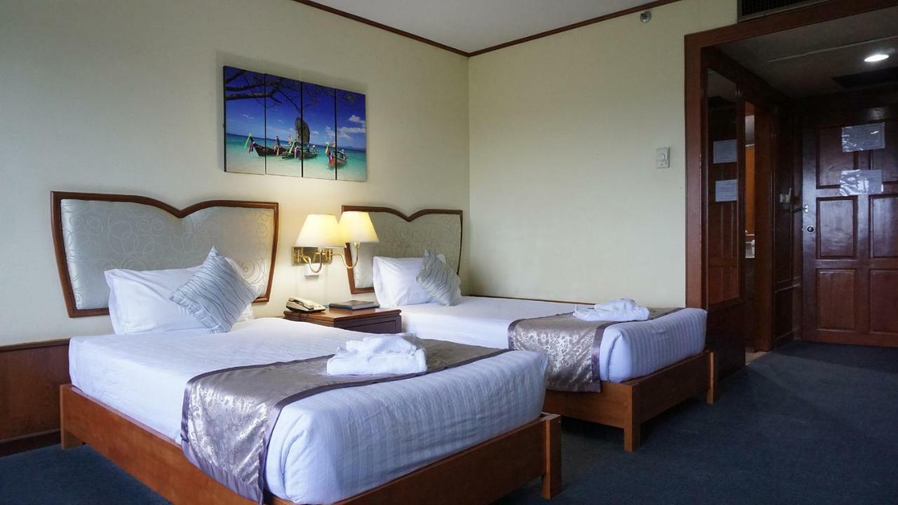Wattana Park Hotel Trang Buitenkant foto